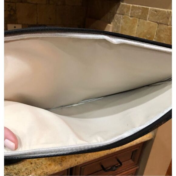 BUFFALO PLAID - NWT - Padded Brown & Black Wool Laptop Sleeve - 16" Diagonal - Picture 4 of 6